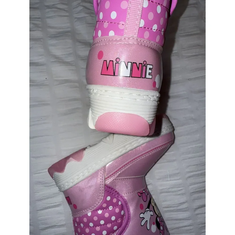 Disney Minnie Snow Boots Toddler Size 9 LIght Up NEW !